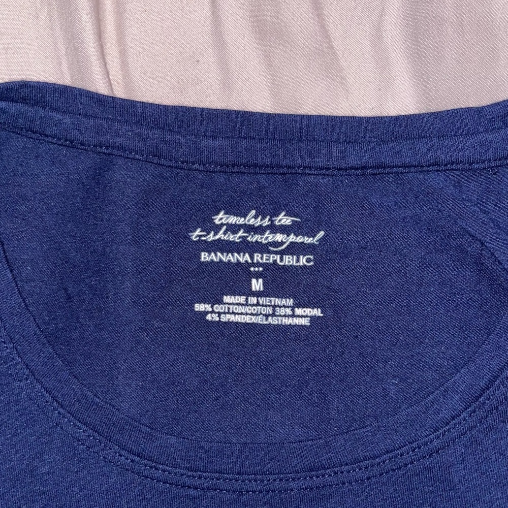 Medium Banana Republic Tee